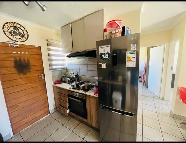 4 BEDROOM APARTMENT FOR SALE IN ESTHER PARK